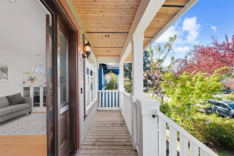 1008 E 14TH AVENUE - photo 2 of 40