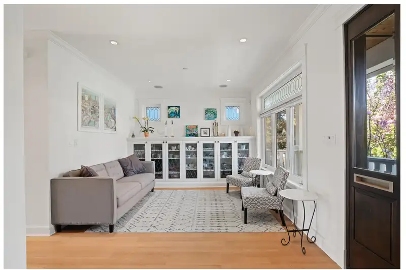 1008 E 14TH AVENUE - photo 3 of 40