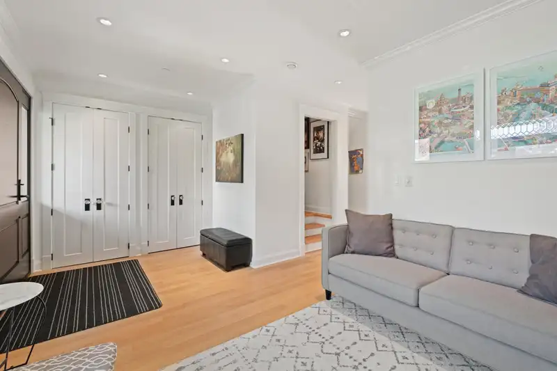 1008 E 14TH AVENUE - photo 4 of 40