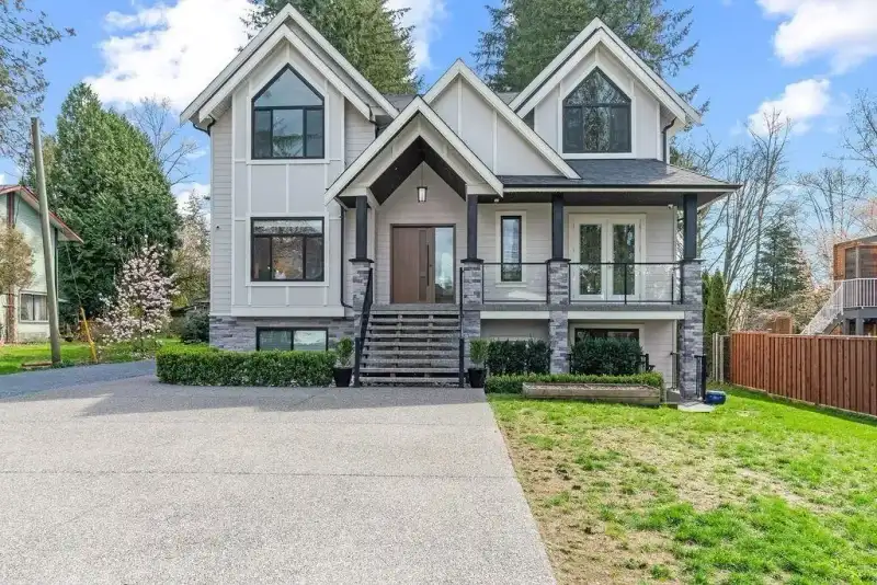 23376 124 AVENUE - photo 1 of 40