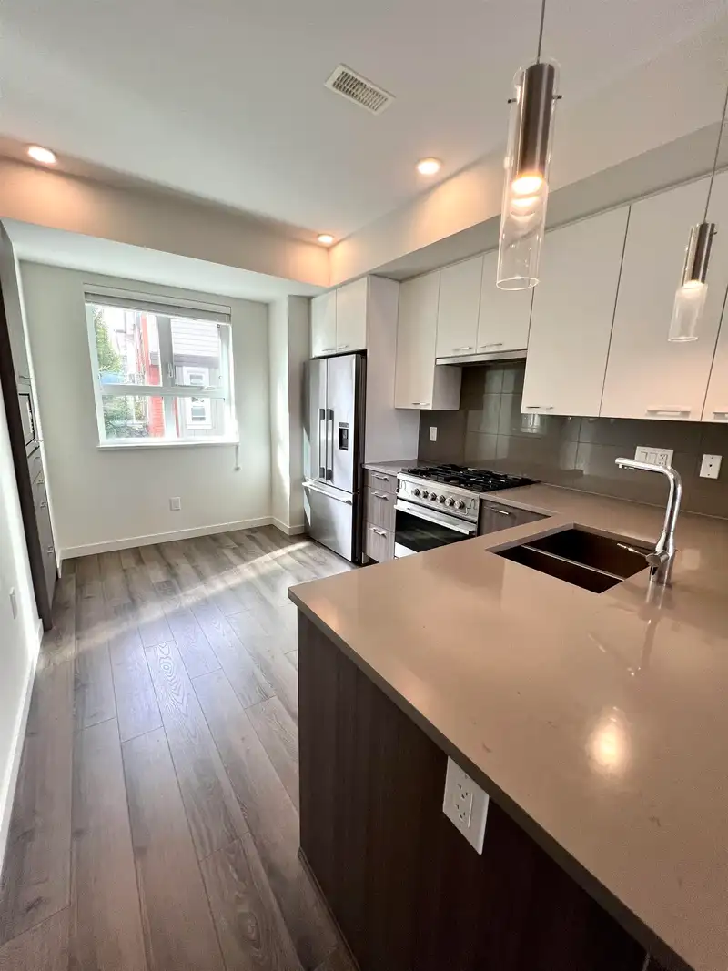 49 10311 RIVER DRIVE - photo 3 of 30