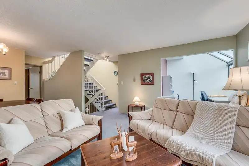 13 1434 MAHON AVENUE - photo 2 of 39