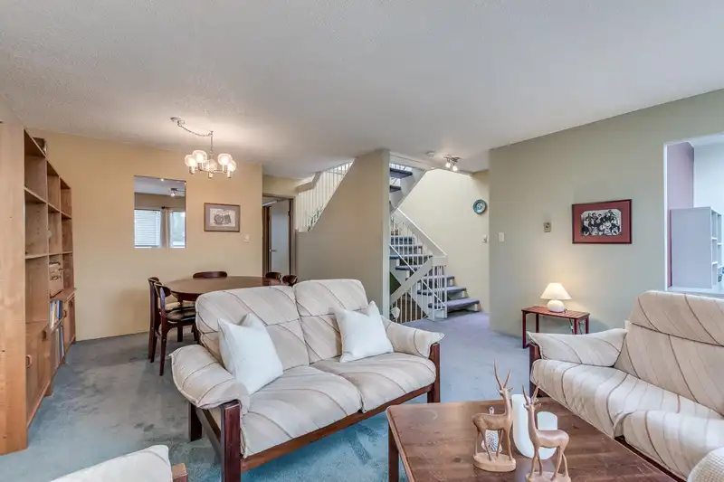 13 1434 MAHON AVENUE - photo 3 of 39