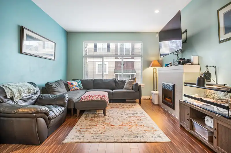 49 14377 60 AVENUE - photo 4 of 30