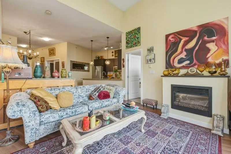 409 225 FRANCIS WAY - photo 3 of 40