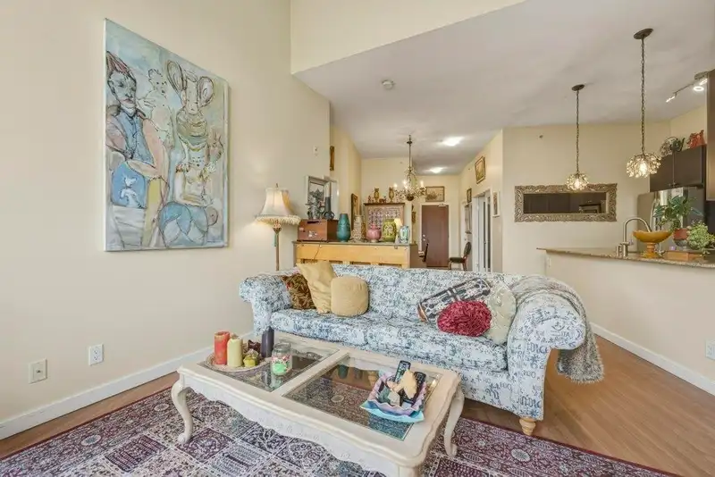 409 225 FRANCIS WAY - photo 4 of 40