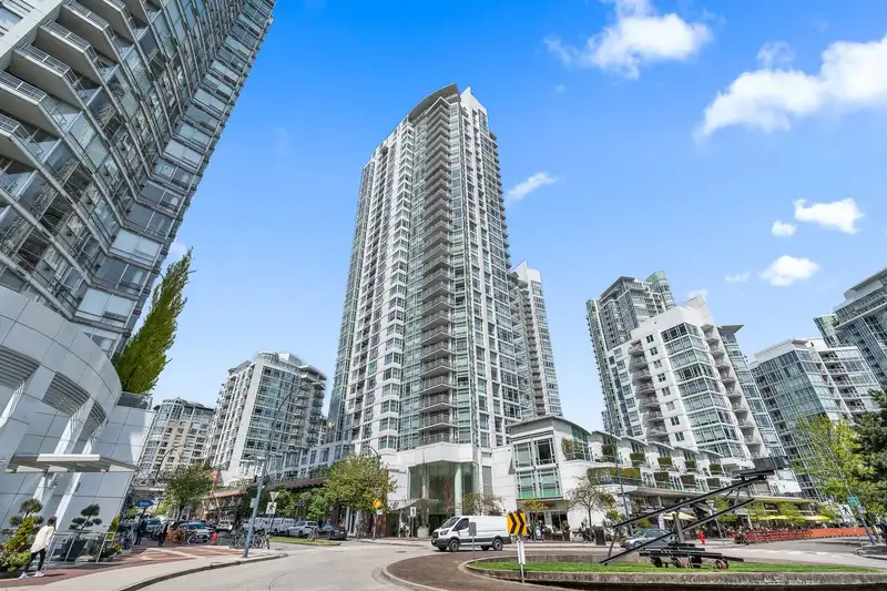 3605 1199 MARINASIDE CRESCENT - photo 1 of 21