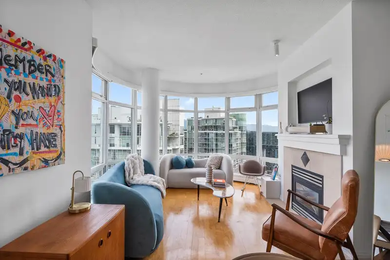 3605 1199 MARINASIDE CRESCENT - photo 4 of 21