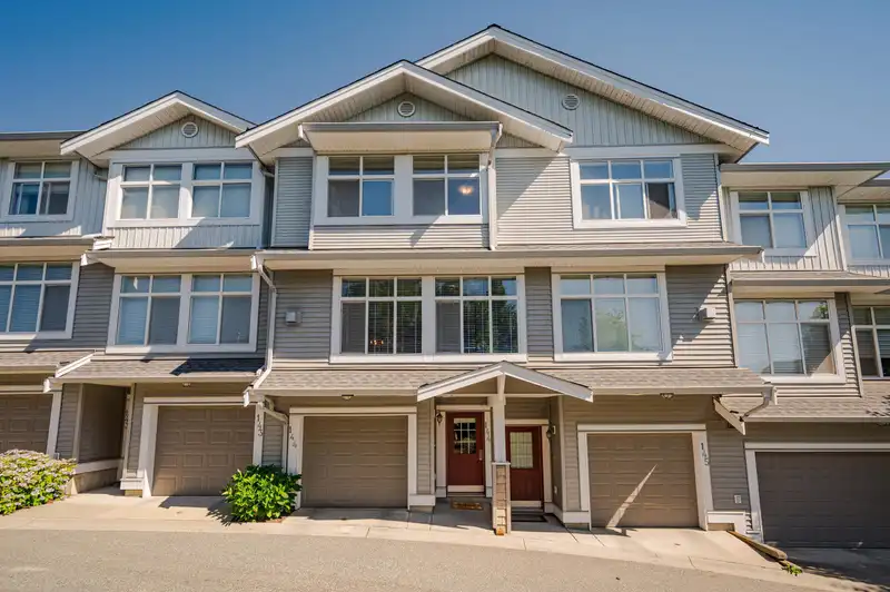 144 20449 66 AVENUE - photo 1 of 35