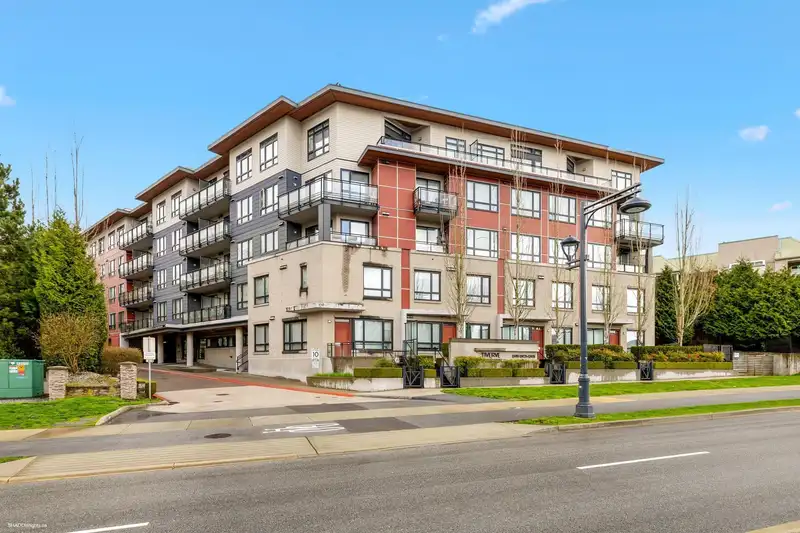 313 13931 FRASER HIGHWAY - photo 3 of 31