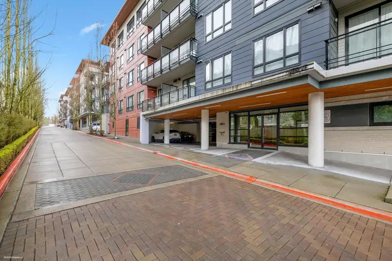 313 13931 FRASER HIGHWAY - photo 4 of 31