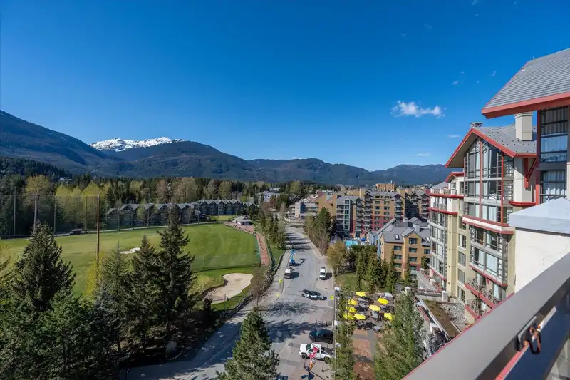 963 4090 WHISTLER WAY - photo 4 of 24