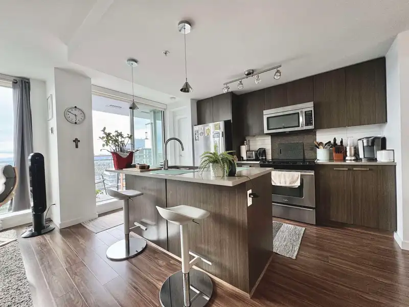3109 13325 102A AVENUE - photo 4 of 33