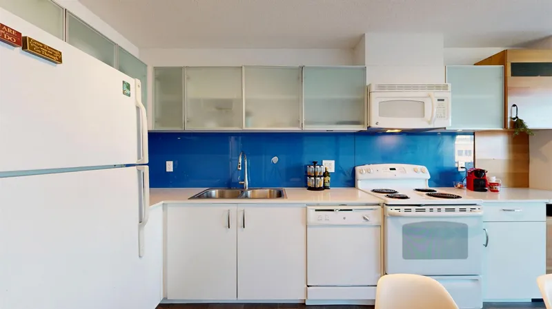 905 66 W CORDOVA STREET - photo 3 of 25