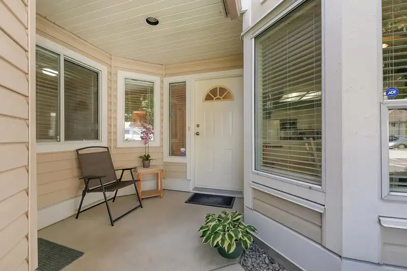 103 16031 82 AVENUE - photo 2 of 36