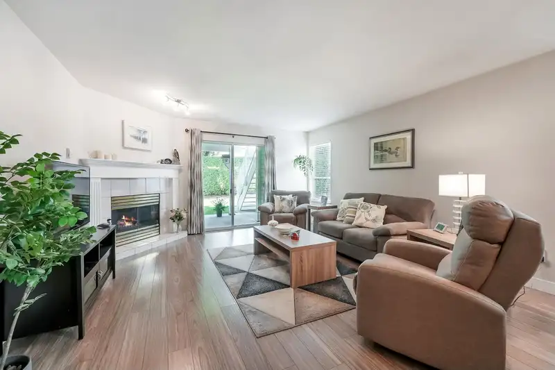 103 16031 82 AVENUE - photo 4 of 36