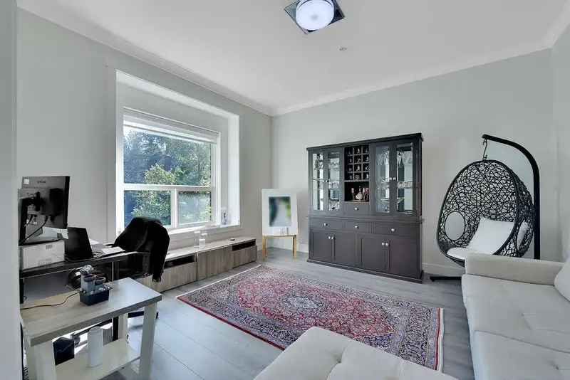 24295 112 AVENUE - photo 1 of 40