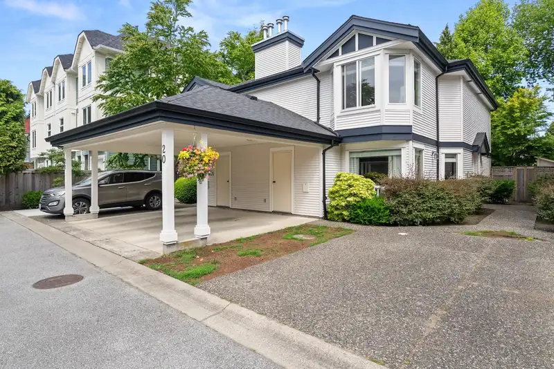 20 4748 54A STREET - photo 3 of 36