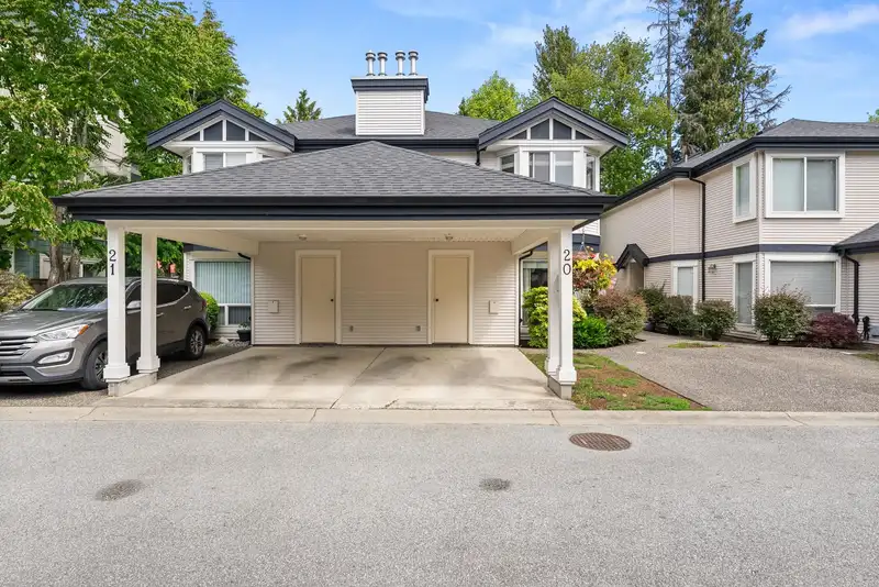20 4748 54A STREET - photo 4 of 36