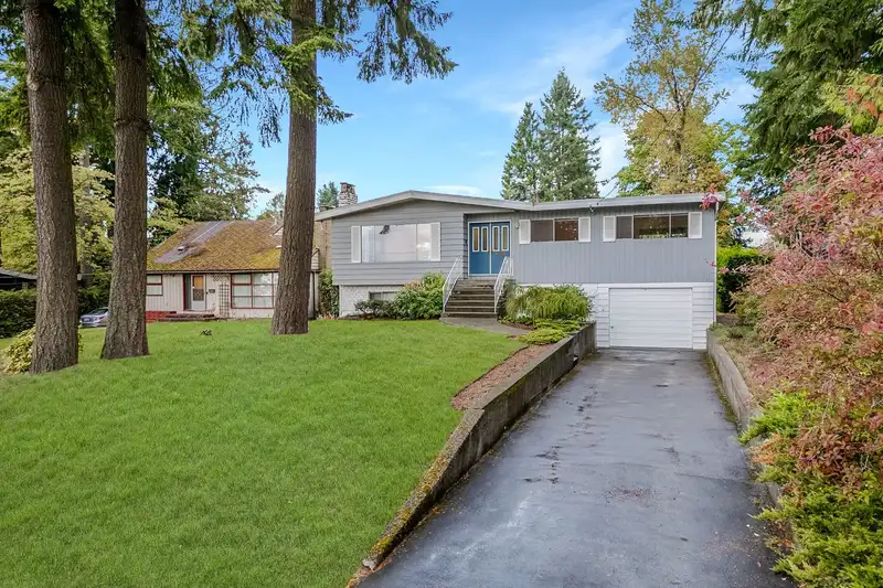 1589 HAVERSLEY AVENUE - photo 2 of 40
