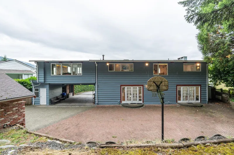 72 BONNYMUIR DRIVE - photo 4 of 25