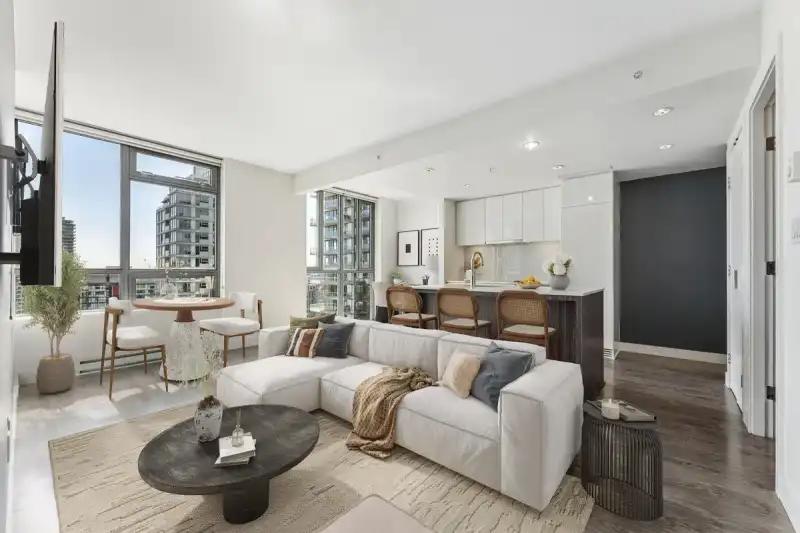 2506 1308 HORNBY STREET - photo 1 of 39