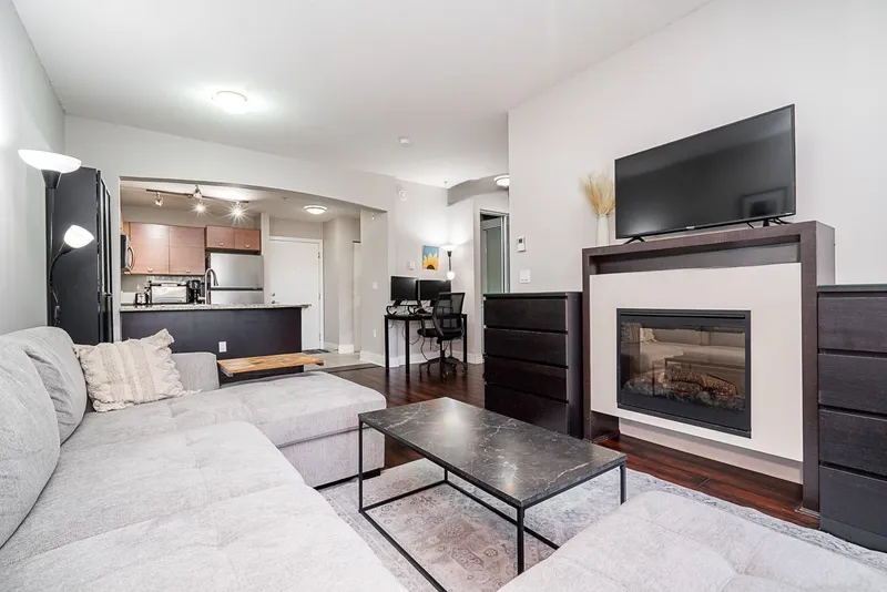 233 6628 120 STREET - photo 2 of 25