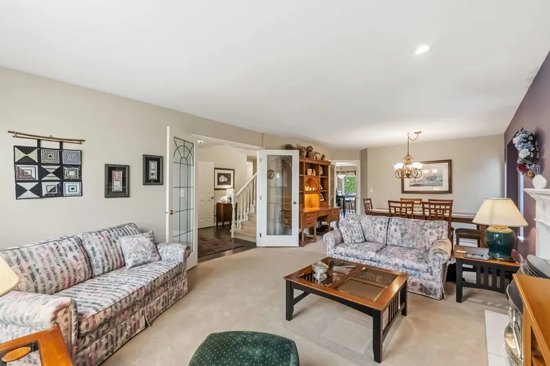 5653 187 STREET - photo 3 of 25