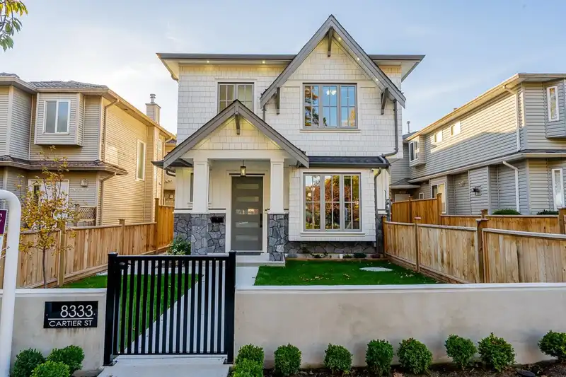 8333 CARTIER STREET - photo 4 of 31