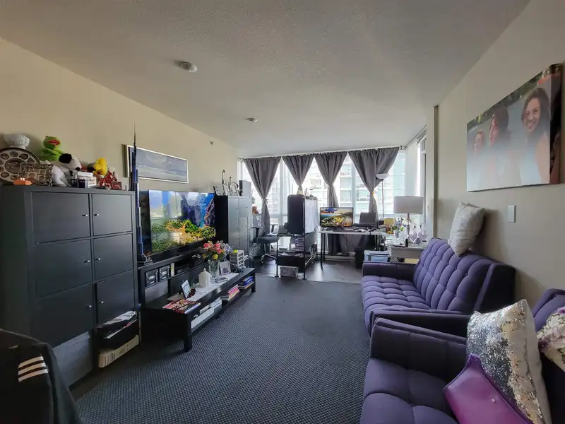 3007 2978 GLEN DRIVE - photo 3 of 17