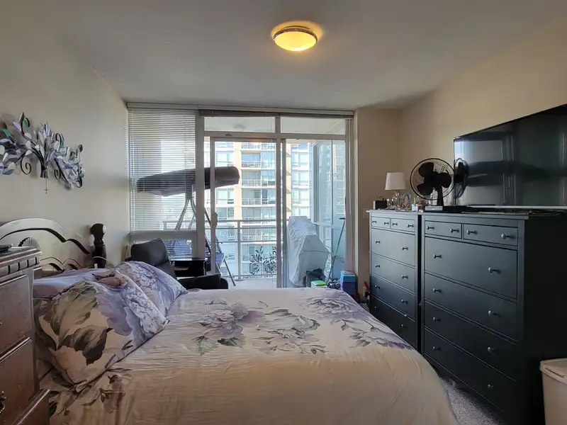 3007 2978 GLEN DRIVE - photo 4 of 17