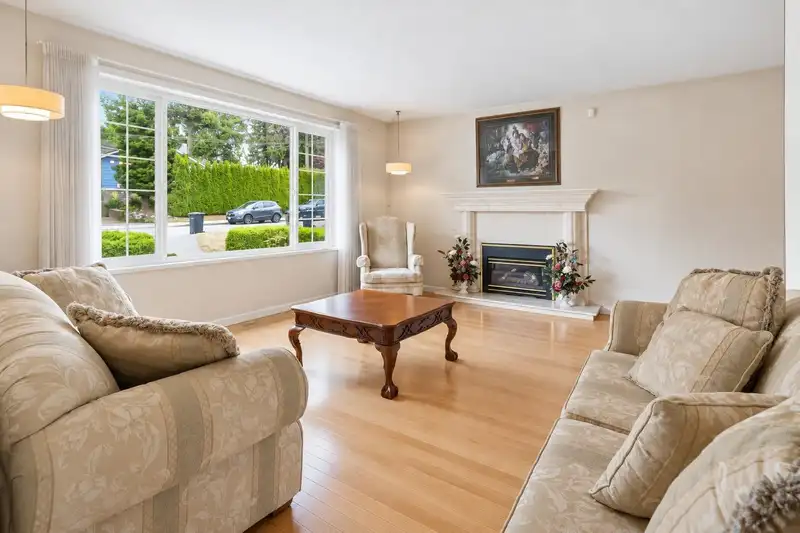 1522 HAVERSLEY AVENUE - photo 3 of 40