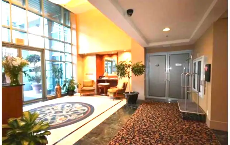 207 1889 ALBERNI STREET - photo 3 of 14