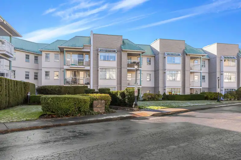 105 9763 140 STREET - photo 1 of 36