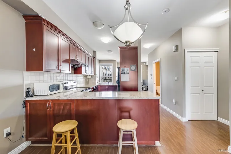 3 9277 121 STREET - photo 4 of 25