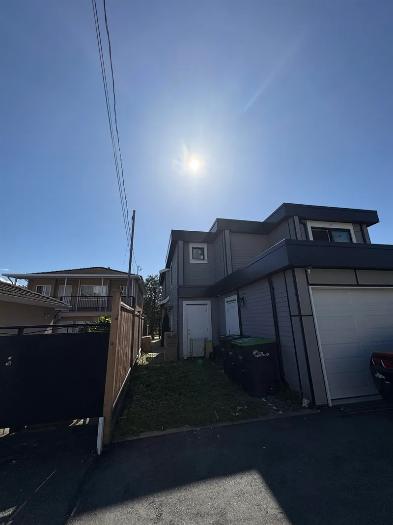 2885 E GEORGIA STREET - photo 1 of 18