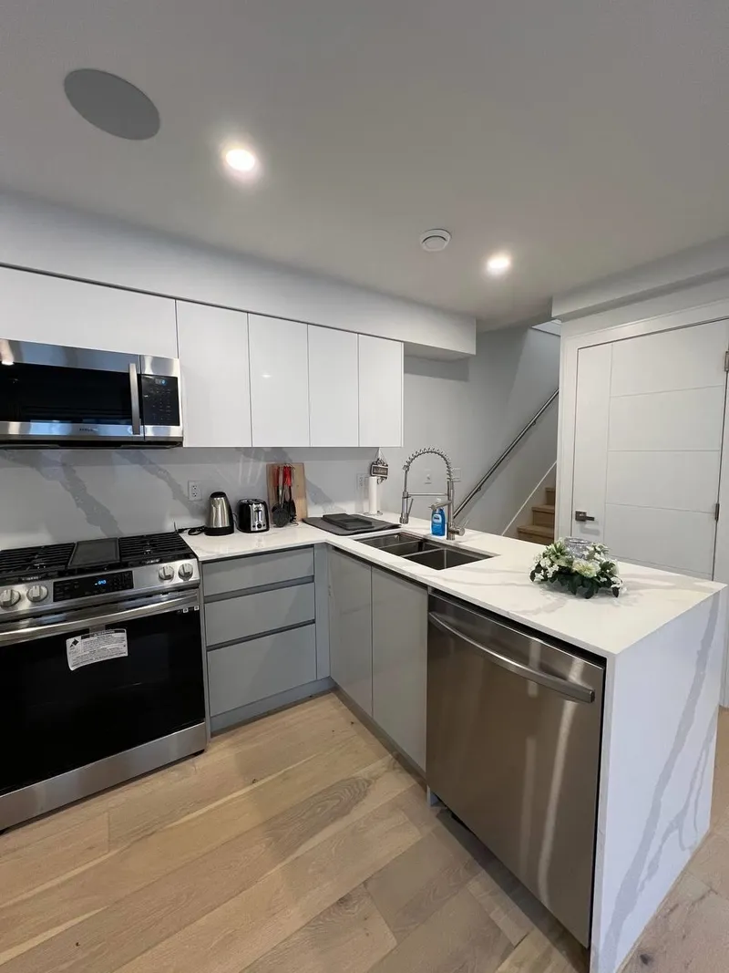 2885 E GEORGIA STREET - photo 3 of 18