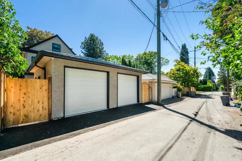 1 3771 W KING EDWARD AVENUE - photo 2 of 32