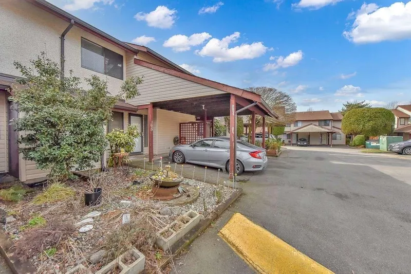 105 13880 74 AVENUE - photo 1 of 25