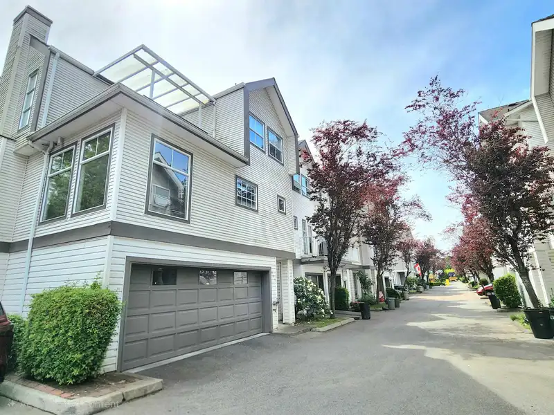 805 14188 103A AVENUE - photo 1 of 24