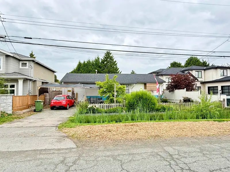8631 LESLIE ROAD - photo 1 of 18