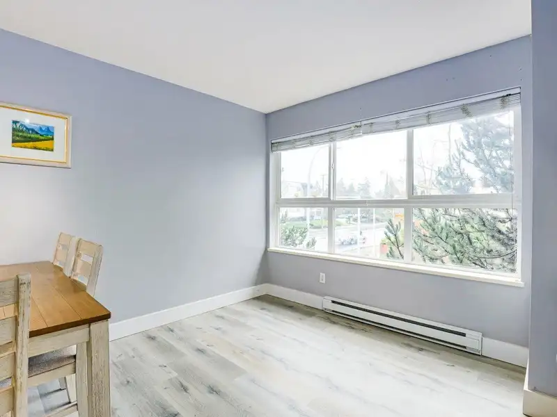 22 15353 100 AVENUE - photo 2 of 22