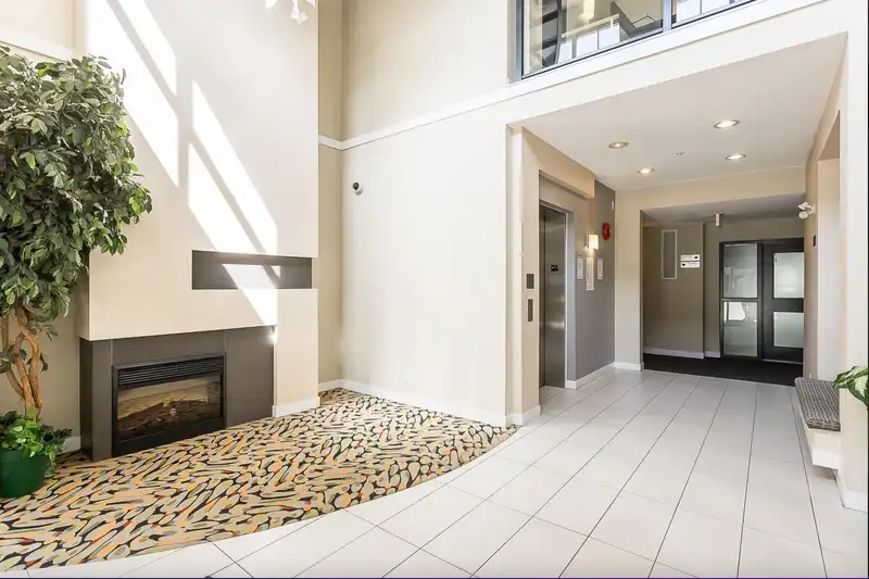 33546 HOLLAND AVENUE - photo 3 of 24