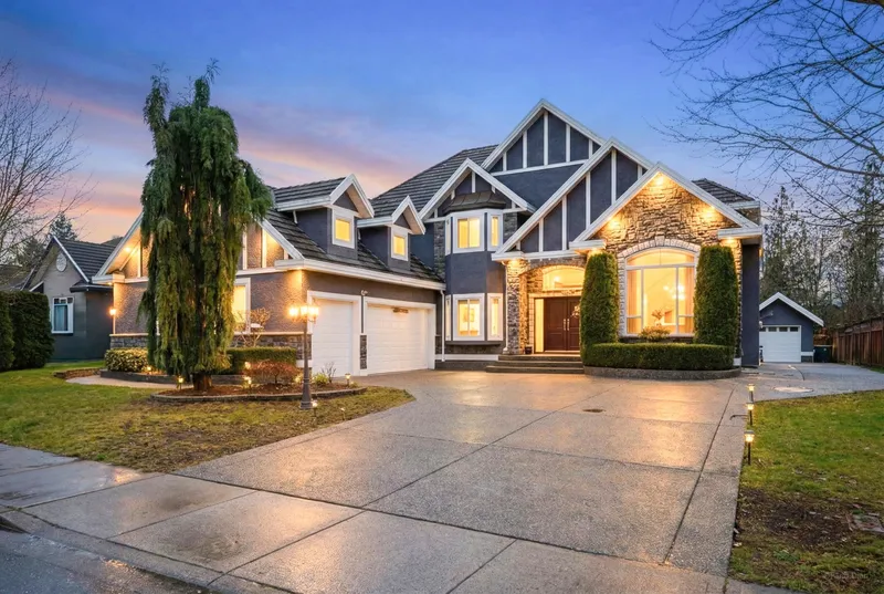 17015 86A AVENUE - photo 1 of 25