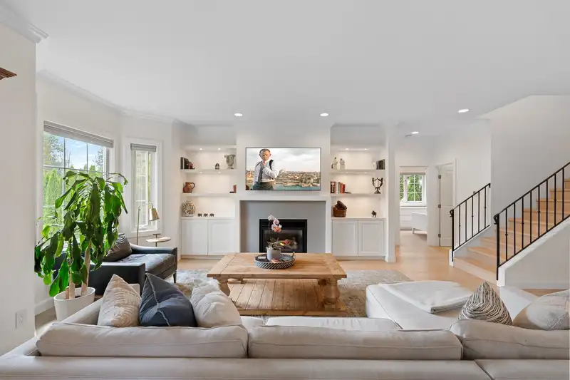 1733 FULTON AVENUE - photo 3 of 39
