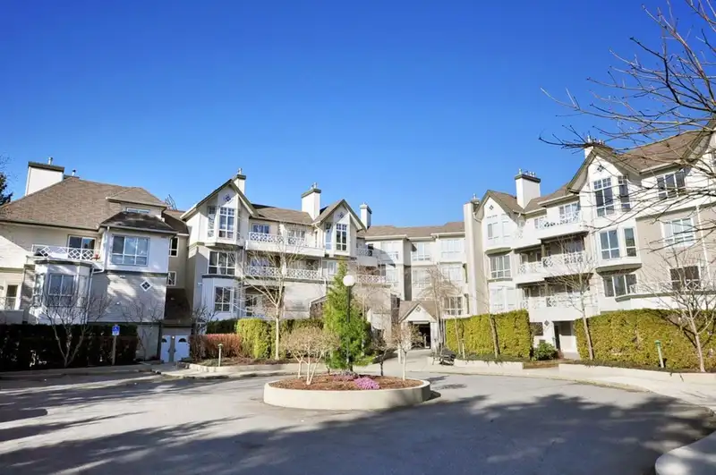 125 9979 140 STREET - photo 1 of 1