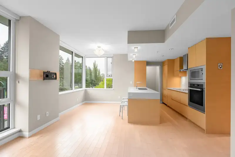 503 4539 CAMBIE STREET - photo 3 of 19