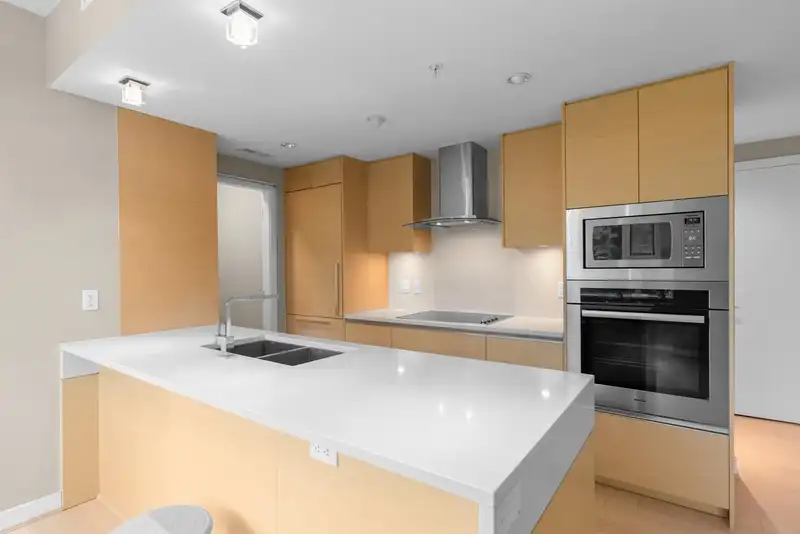 503 4539 CAMBIE STREET - photo 4 of 19