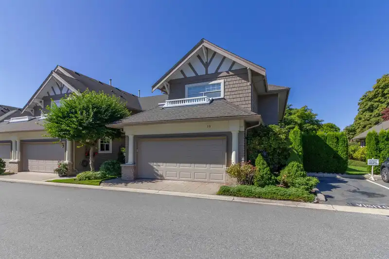 39 5531 CORNWALL DRIVE - photo 1 of 40