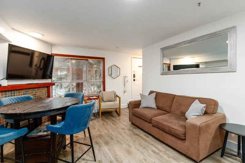 24/24A 4388 NORTHLANDS BOULEVARD - photo 4 of 15